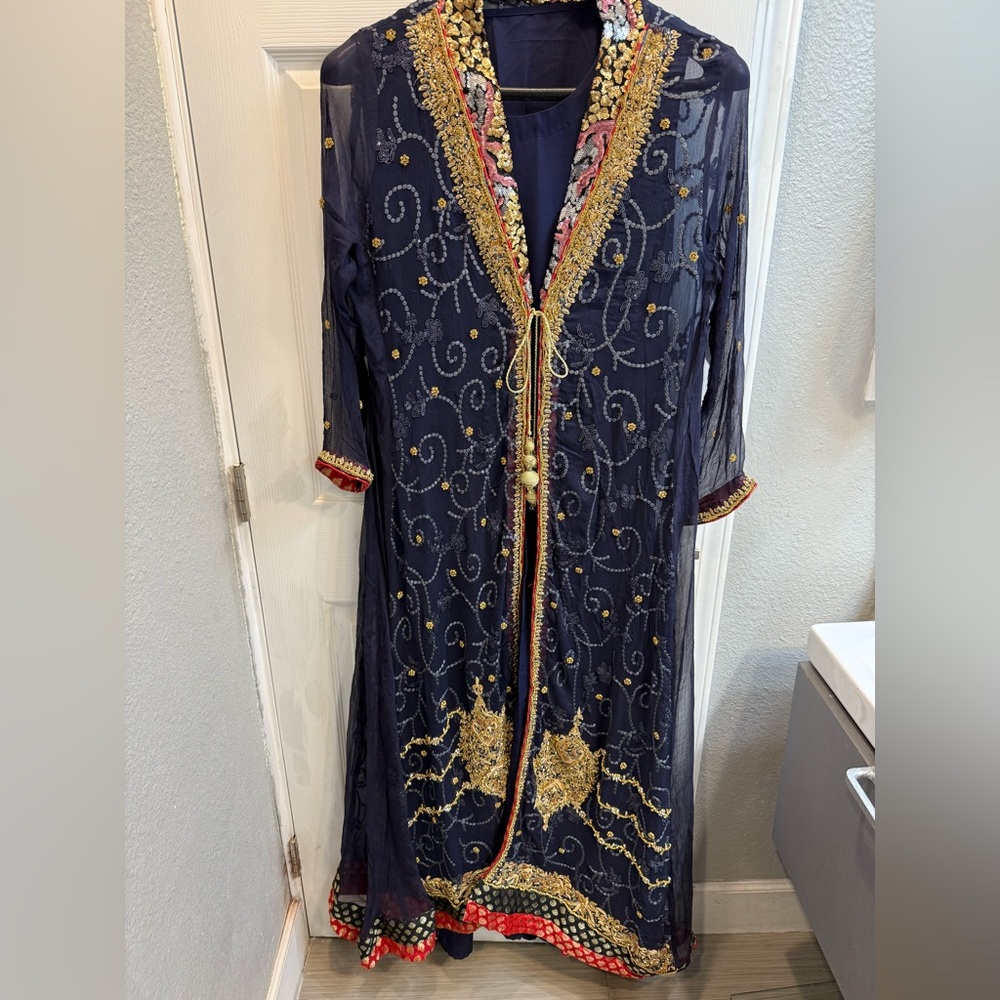 India Boutique Navy and Gold Embellished Indian Punjabi Pakistani suit